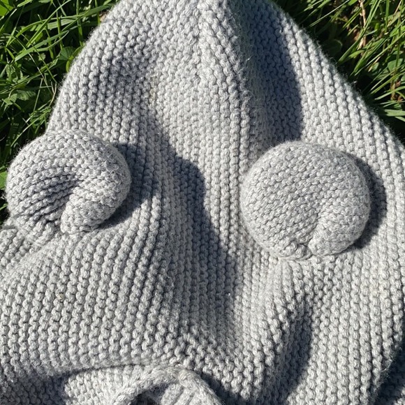 GAP BabyGap Bear Infant Gender Neutral Sweater Brannan Bear Sweater (6-12 M) - Picture 3 of 4